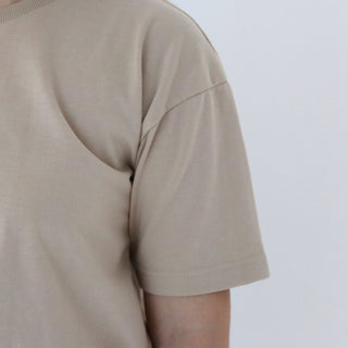 Oversized t-shirt sleeve